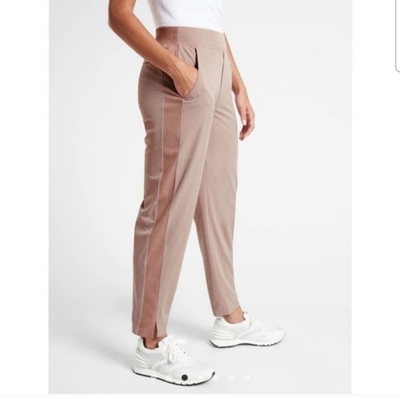 Athleta Pants - Athleta Brooklyn Textured Ankle Pants Blush Color Size 16